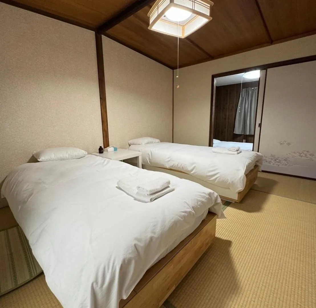 Villa The Nomad Inn Osaka