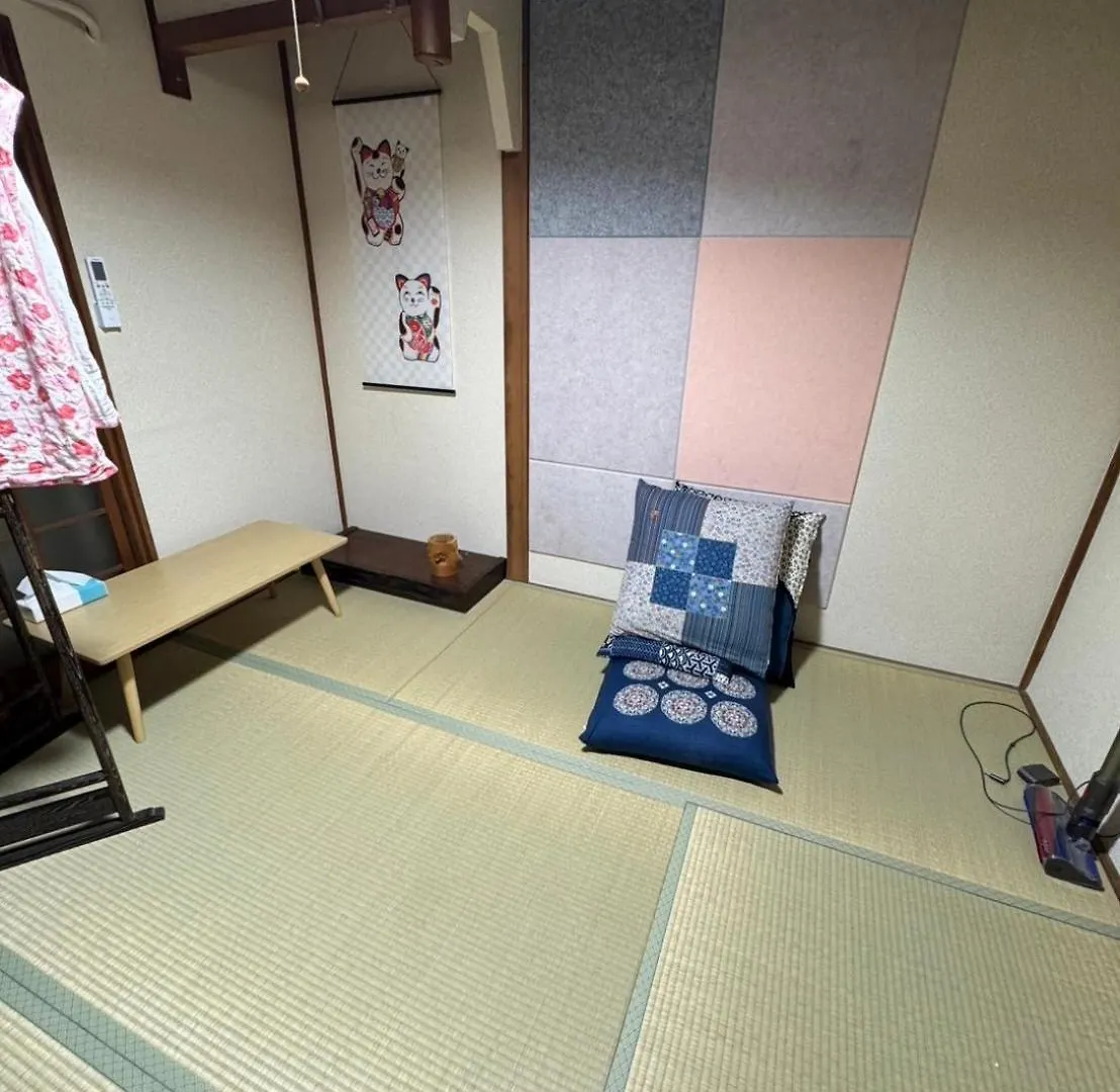 Villa The Nomad Inn Osaka