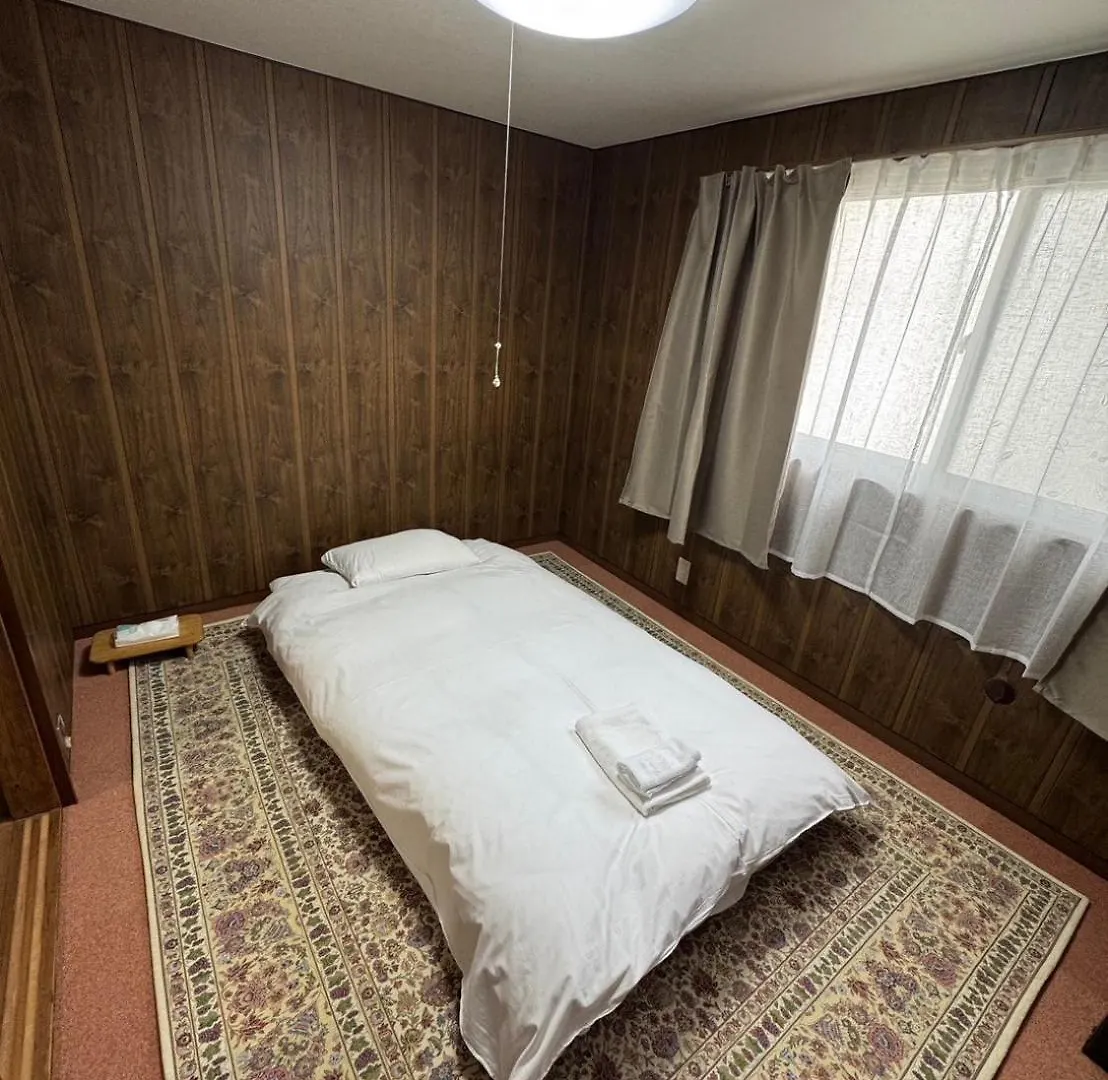 The Nomad Inn Osaka 0*,