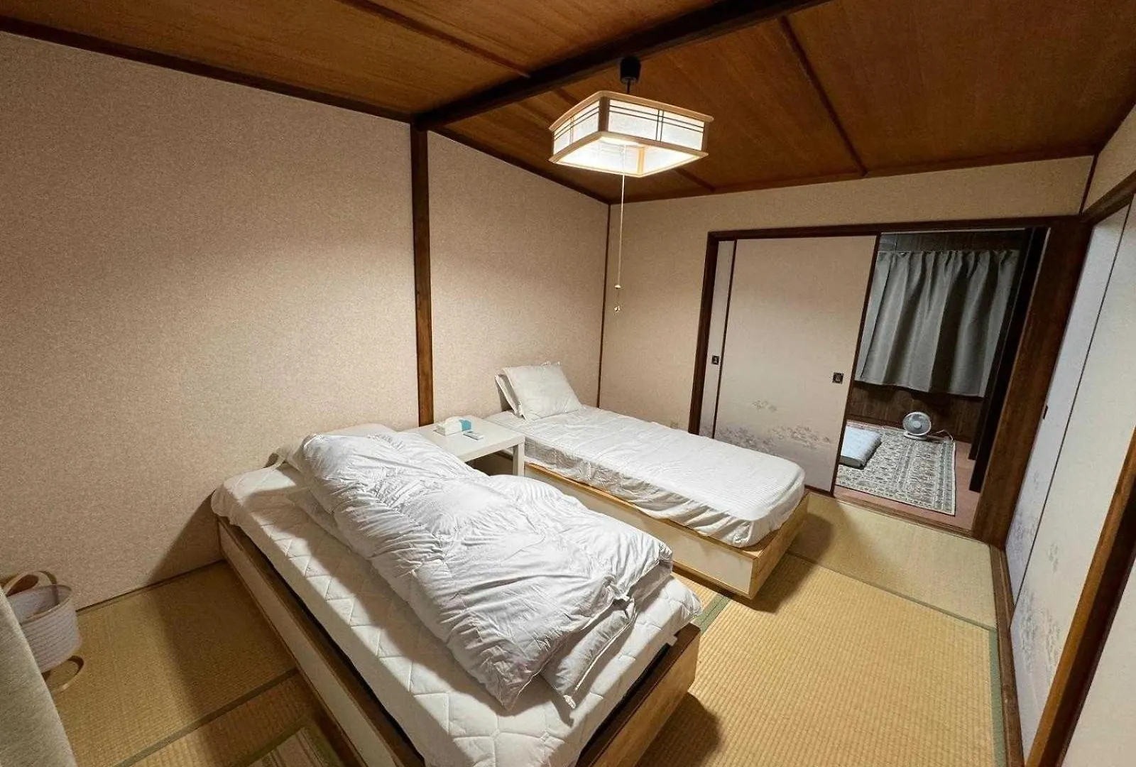 Villa The Nomad Inn Osaka