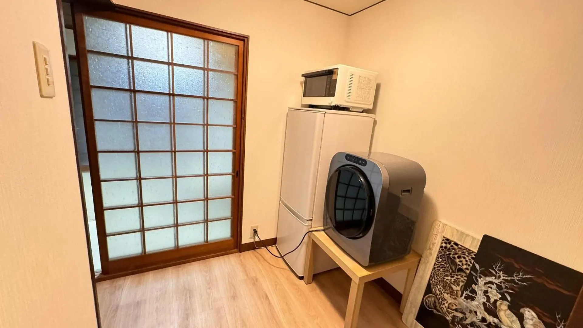Villa The Nomad Inn Osaka